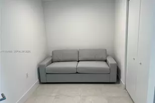 239 SW 9th St, Miami, FL 33130 - Photo 11