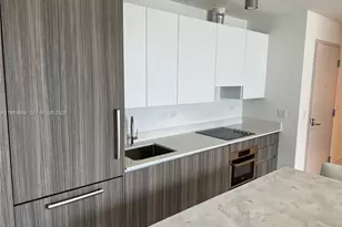 239 SW 9th St, Miami, FL 33130 - Photo 7