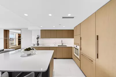 400 S Pointe Dr #1501, Miami Beach, FL 33139 - Photo 7