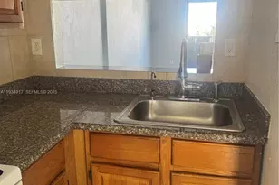 1550 W 7th Ct, Hialeah, FL 33010 - Photo 7