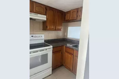 1550 W 7th Ct #23, Hialeah, FL 33010 - Photo 9