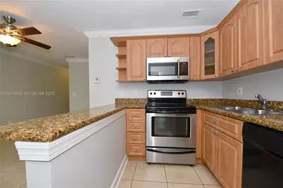 1401 NE 53rd St #202, Fort Lauderdale, FL 33334 - Photo 3