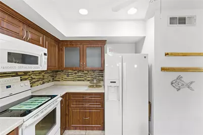 6358 Milk Wagon Ln, Miami Lakes, FL 33014 - Photo 15