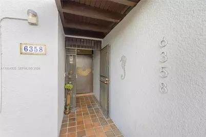 6358 Milk Wagon Ln, Miami Lakes, FL 33014 - Photo 5