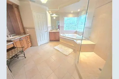 16422 NW 83rd Pl, Miami Lakes, FL 33016 - Photo 25