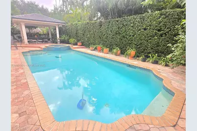 16422 NW 83rd Pl, Miami Lakes, FL 33016 - Photo 51