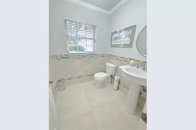 16422 NW 83rd Pl, Miami Lakes, FL 33016 - Photo 47