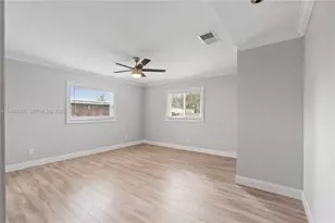 8930 NW 23rd St, Pembroke Pines, FL 33024 - Photo 33
