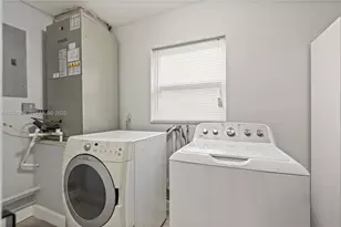 8930 NW 23rd St, Pembroke Pines, FL 33024 - Photo 41