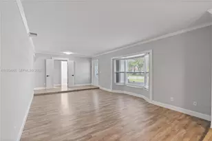 8930 NW 23rd St, Pembroke Pines, FL 33024 - Photo 19