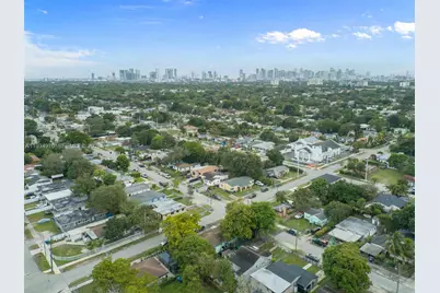 1911 NW 52nd St, Miami, FL 33142 - Photo 45