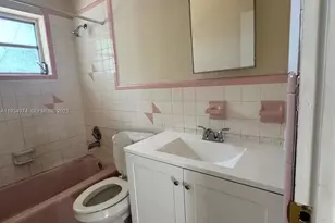 151 NW 164th St, Miami, FL 33169 - Photo 21