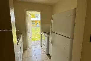 151 NW 164th St, Miami, FL 33169 - Photo 11