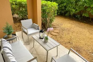 19501 E Country Club Dr, Aventura, FL 33180 - Photo 9