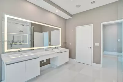300 Sunny Isles Blvd #4-TS-04, Sunny Isles Beach, FL 33160 - Photo 59