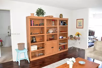 9801 Sunrise Lakes Blvd #305, Sunrise, FL 33322 - Photo 3