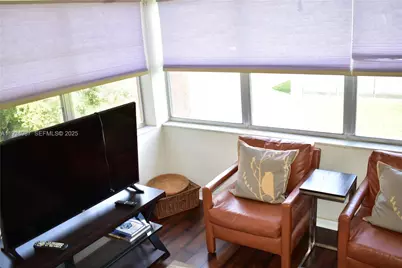 9801 Sunrise Lakes Blvd #305, Sunrise, FL 33322 - Photo 5