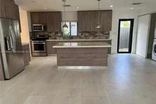 2832 SW 124th Ct, Miami, FL 33175 - Photo 5