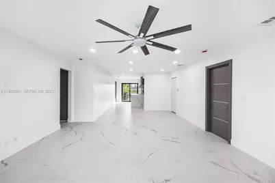 218 SE 2nd St, Dania Beach, FL 33004 - Photo 9