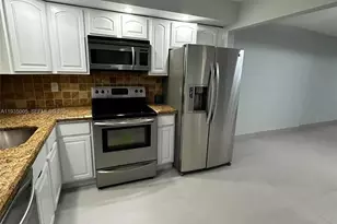 9440 SW 8th St, Boca Raton, FL 33428 - Photo 5