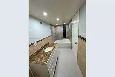 9440 SW 8th St #402, Boca Raton, FL 33428 - Photo 15