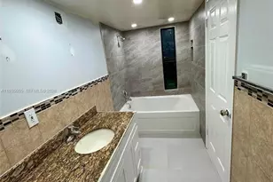 9440 SW 8th St, Boca Raton, FL 33428 - Photo 15