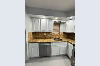 9440 SW 8th St #402, Boca Raton, FL 33428 - Photo 7
