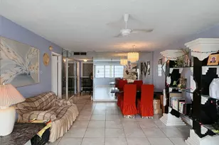 410 SE 2nd St, Hallandale Beach, FL 33009 - Photo 13