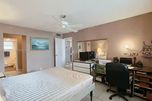 410 SE 2nd St, Hallandale Beach, FL 33009 - Photo 11