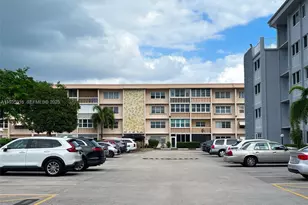 410 SE 2nd St, Hallandale Beach, FL 33009 - Photo 25