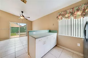 16154 SW 85th St, Miami, FL 33193 - Photo 9