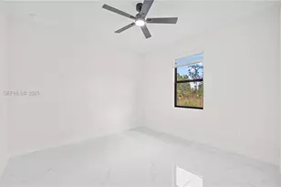 1121 Crocus St E, Lehigh Acres, FL 33974 - Photo 7