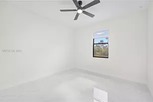 1121 Crocus St E, Lehigh Acres, FL 33974 - Photo 9