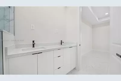 1121 Crocus St E, Lehigh Acres, FL 33974 - Photo 21