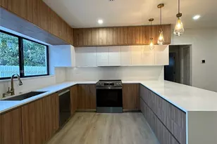 15411 NE 10th Ave, North Miami Beach, FL 33162 - Photo 5