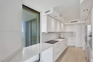 20185 E Country Club Dr, Aventura, FL 33180 - Photo 23