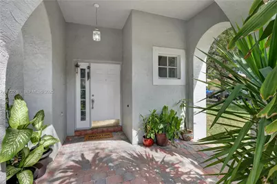 7459 NW 17th Dr, Pembroke Pines, FL 33024 - Photo 15