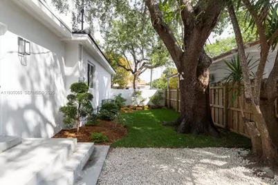 3260 NW 9th St, Miami, FL 33125 - Photo 31