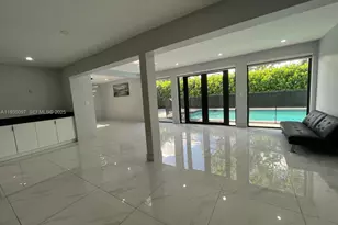 575 NE 179th Dr, North Miami Beach, FL 33162 - Photo 3