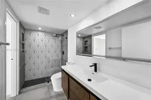 7601 E Treasure Dr, North Bay Village, FL 33141 - Photo 19