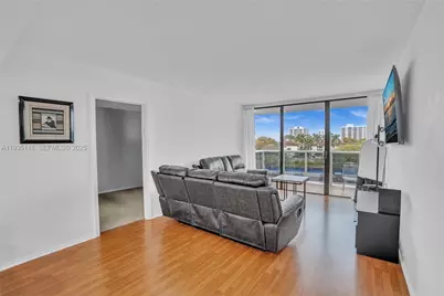 3675 N Country Club Dr #410, Aventura, FL 33180 - Photo 15