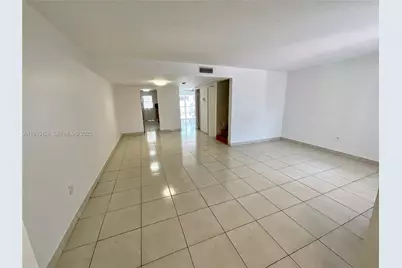 895 W 79th Pl, Hialeah, FL 33014 - Photo 3