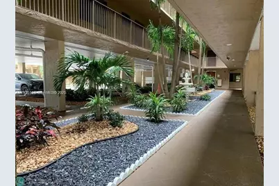 8020 Hampton Blvd #309, North Lauderdale, FL 33068 - Photo 7