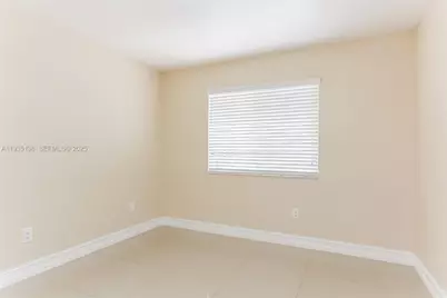 7681 NW 181st Ter, Hialeah, FL 33015 - Photo 11