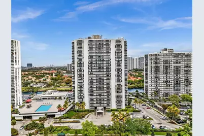 3675 N Country Club Dr #410, Aventura, FL 33180 - Photo 43