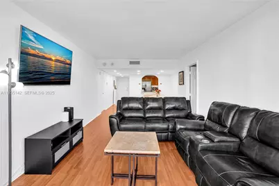 3675 N Country Club Dr #410, Aventura, FL 33180 - Photo 23