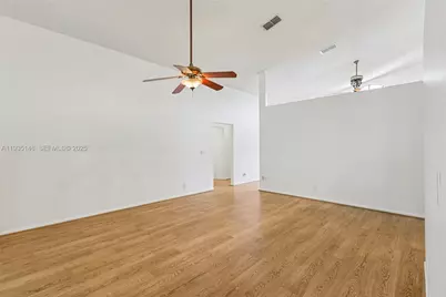 1801 W Oak Knoll Cir, Davie, FL 33324 - Photo 11