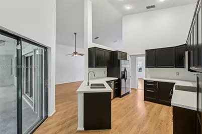 1801 W Oak Knoll Cir, Davie, FL 33324 - Photo 9