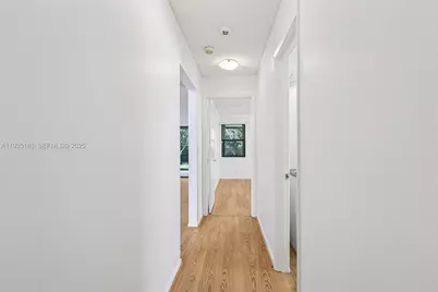 1801 W Oak Knoll Cir, Davie, FL 33324 - Photo 19