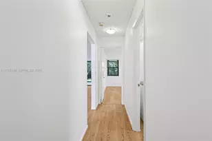 1801 W Oak Knoll Cir, Davie, FL 33324 - Photo 19